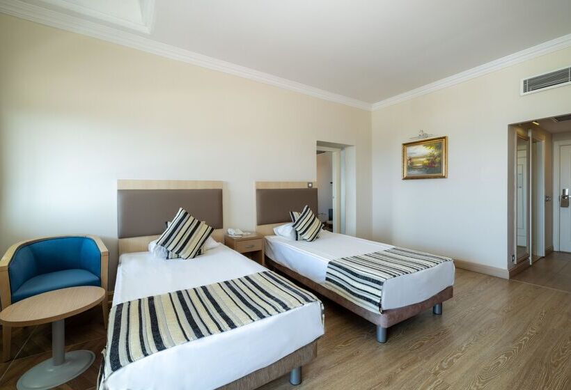 Семейный Номер, Crystal Tat Beach Golf Resort & Spa - Ultimate All Inclusive