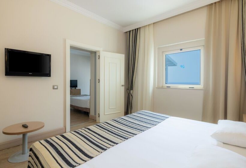 Семейный Номер, Crystal Tat Beach Golf Resort & Spa - Ultimate All Inclusive
