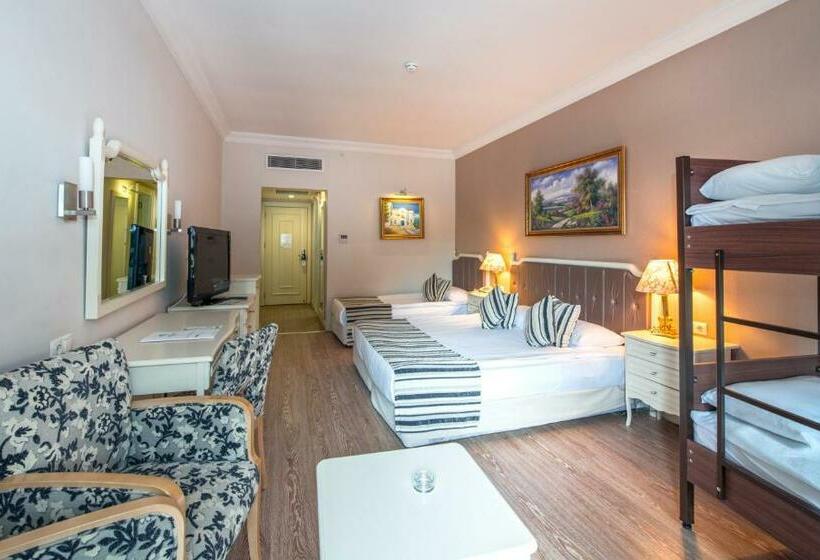 Номер Стандарт с Койками, Crystal Tat Beach Golf Resort & Spa - Ultimate All Inclusive
