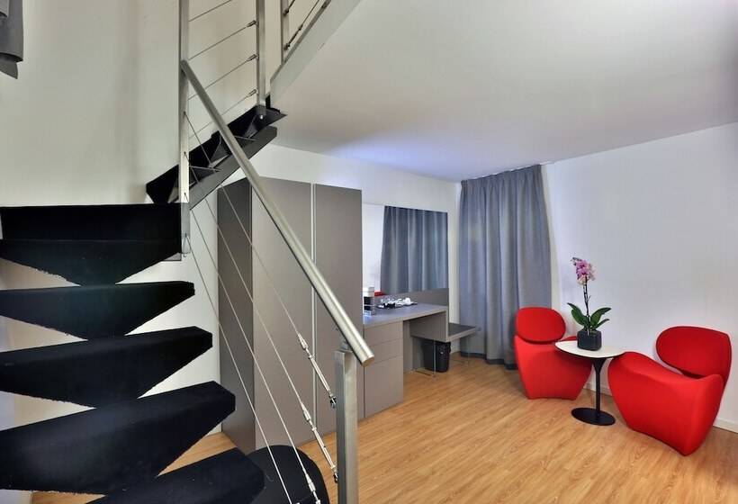 سوییت جونیور, Urban Hotel Design