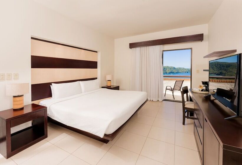 اتاق لوکس با تخت بزرگ, Villas Sol Beach Resort