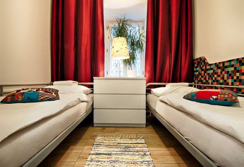 Апартаменты Basic 1 Спальня, Old Town Kanonia Hostel & Apartments
