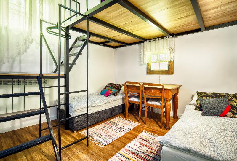 اتاق استاندارد چهارنفره با سرویس بهداشتی مشترک, Old Town Kanonia Hostel & Apartments