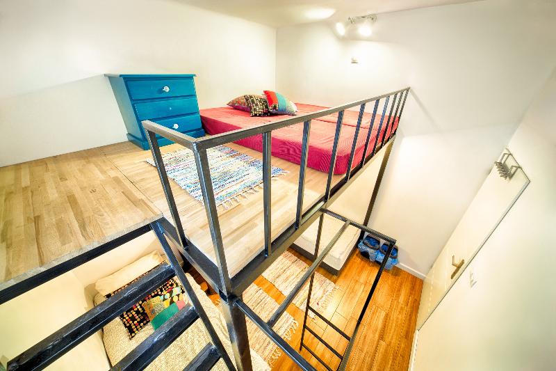 Апартаменты 2 Спальни, Old Town Kanonia Hostel & Apartments