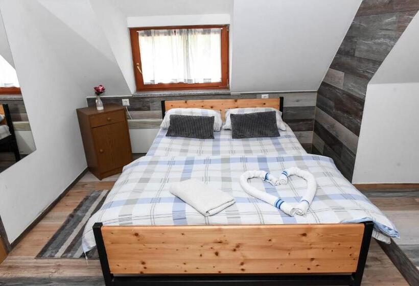 اتاق لوکس, Sobe Sa Kupatilom Jajce