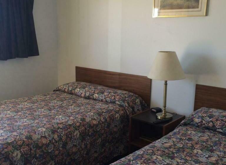 スタンダードルーム, Gravelbourg Inn