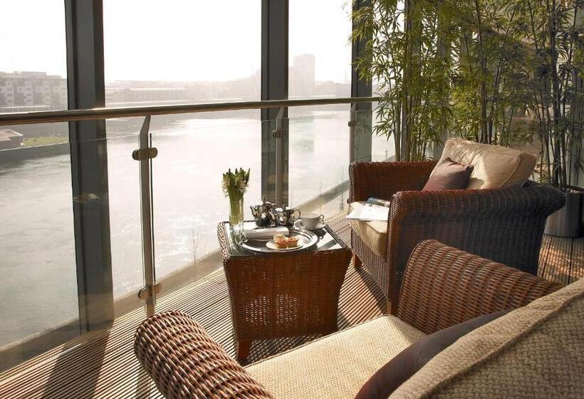 سوییت جونیور با بالکن, Limerick Strand