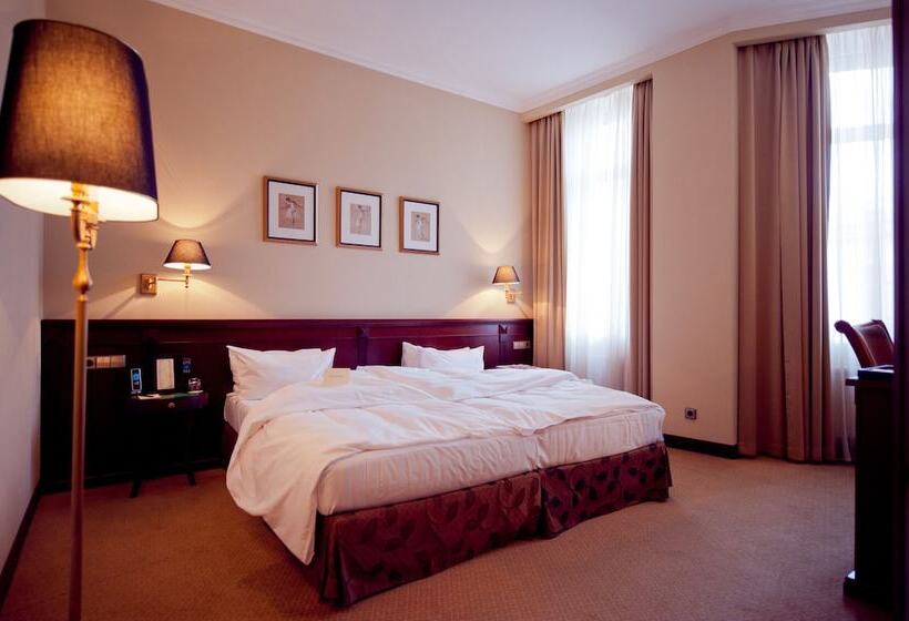 اتاق استاندارد, Opera Hotel   The Leading Hotels Of The World