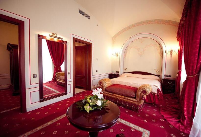سوییت, Opera Hotel   The Leading Hotels Of The World