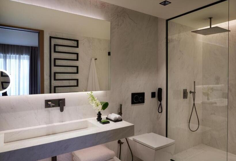 سوئیت با چشم‌انداز, Dusit Suites Athens