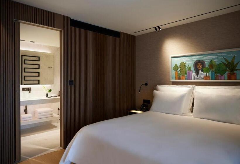 سوئیت با چشم‌انداز, Dusit Suites Athens
