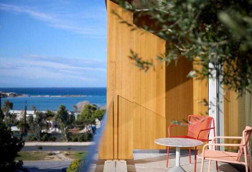 سوییت با چشم‌انداز جانبی دریا, Dusit Suites Athens
