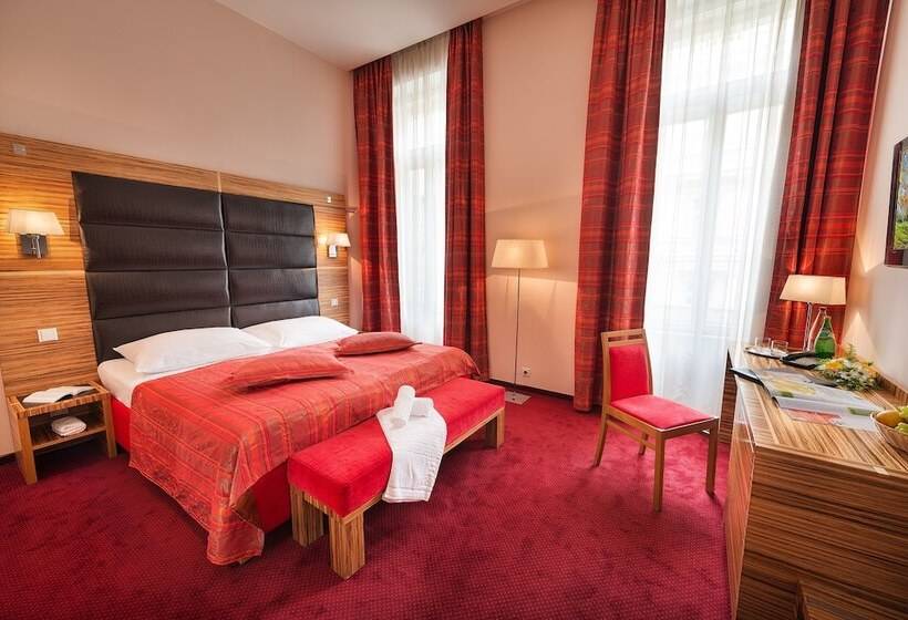 اتاق اجرایی, Ea Hotel Sonata
