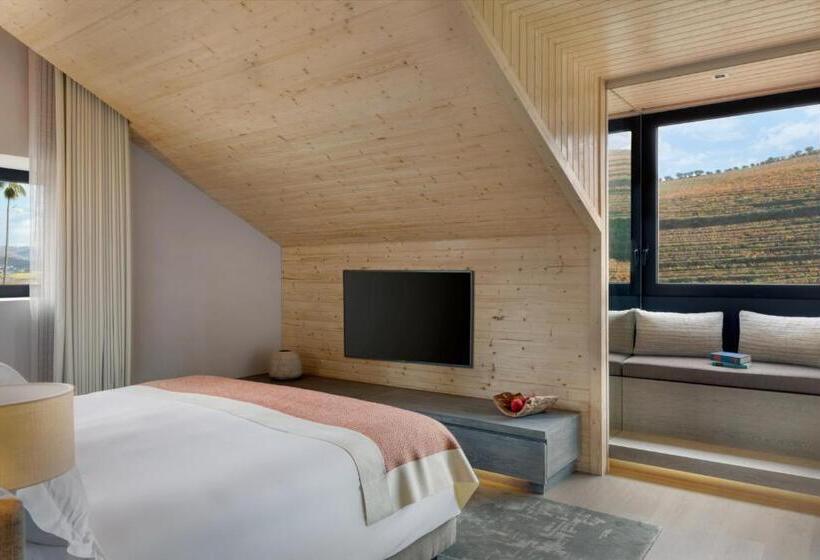 Люкс с Террасой, Six Senses Douro Valley