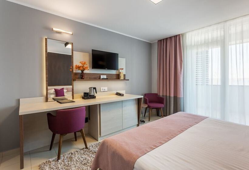 اتاق استاندارد با چشم‌انداز دریاچه, Splendid Conference & Spa Hotel – Adults Only