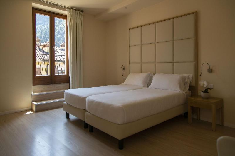Полулюкс, Antico Borgo