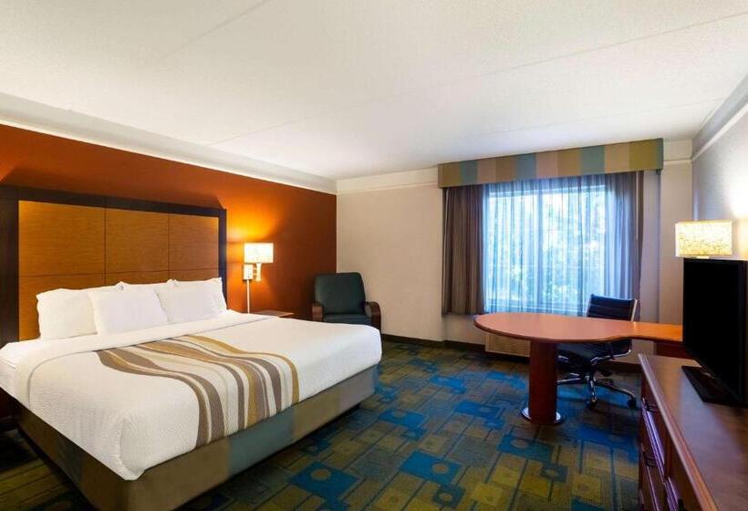 سوئیت با تخت بزرگ, La Quinta By Wyndham Charlotte Airport South