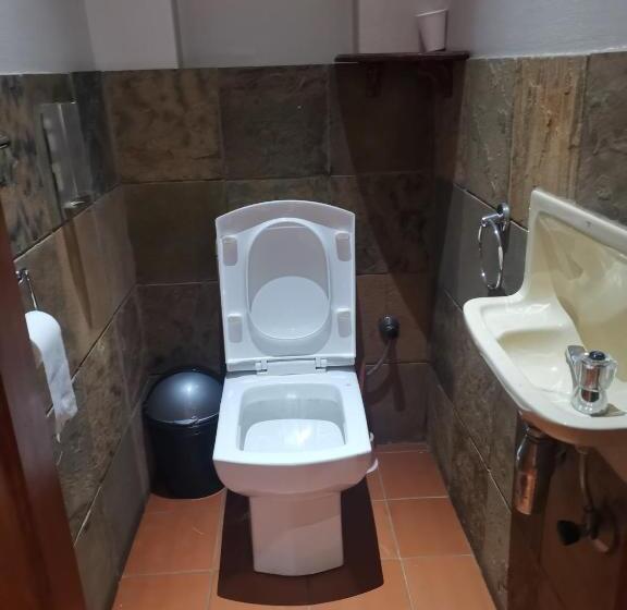 חדר אקונומי, 180 On Anderson Guest House