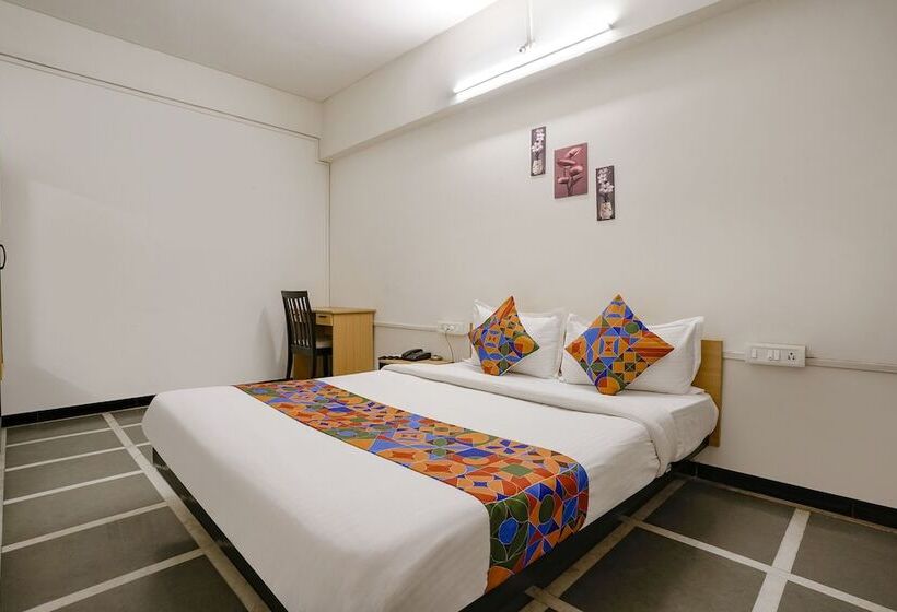 Номер Deluxe, Fabhotel Saubhagya Inn