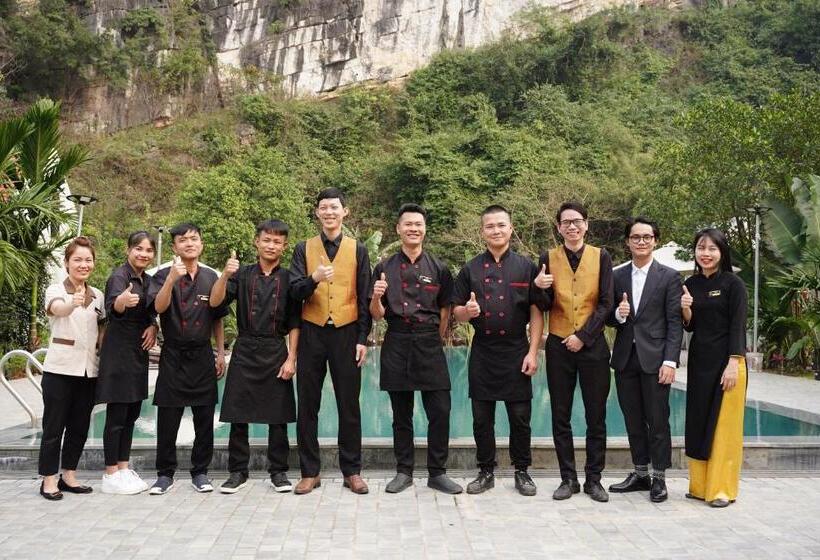 اتاق خانوادگی با چشم‌انداز کوه, Lalita Tam Coc Resort & Spa