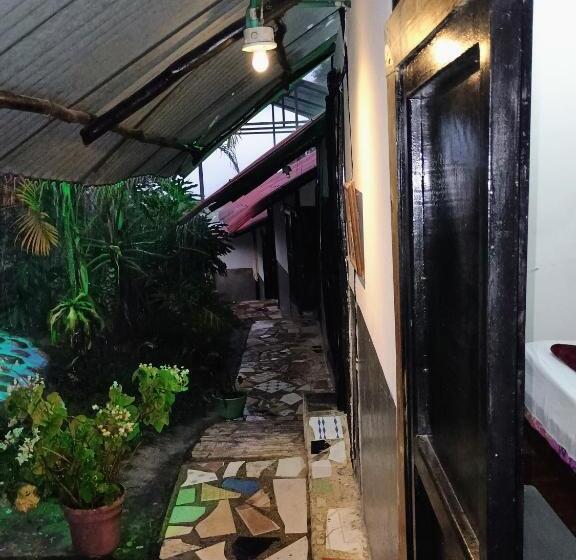 スタンダードルーム, Posadamanduka Eco Hostel