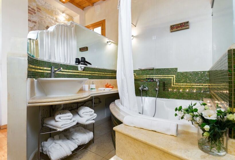 Полулюкс, Avli Lounge Apartments