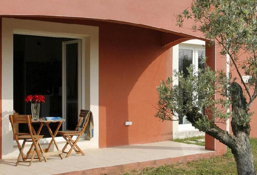 Студио Стандарт с Террасой, Hôtel Domaine Le Milos