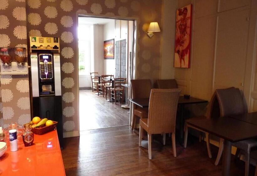 Номер Комфорт, Hôtel Patton