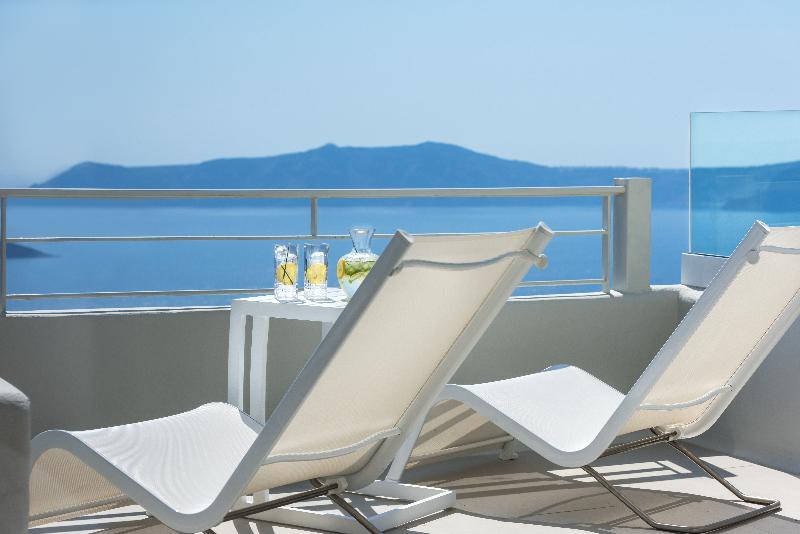 سوئیت با چشم‌انداز, Nefeles Luxury Suites