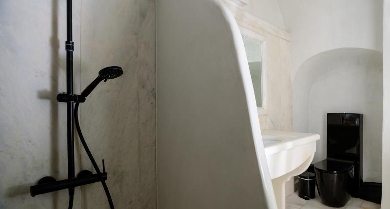 سوئیت با چشم‌انداز, Nefeles Luxury Suites