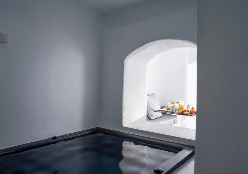 سوییت سوپریور, Nefeles Luxury Suites