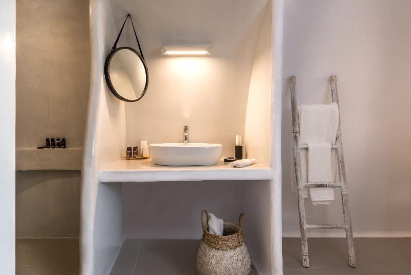 سوییت سوپریور, Nefeles Luxury Suites