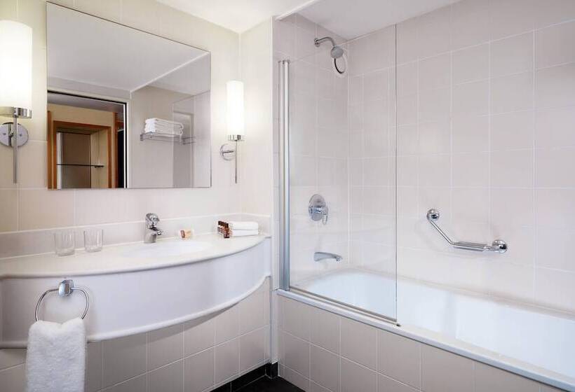 Номер Клуб, Sheraton Brussels Airport