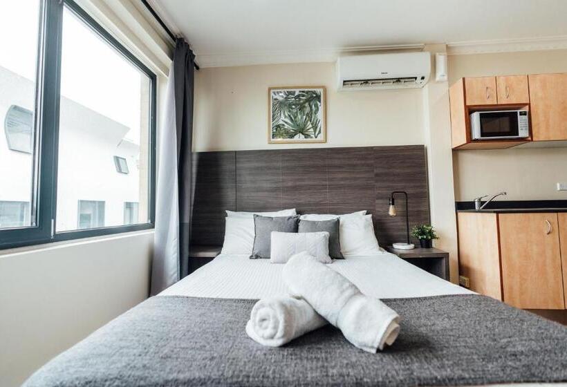 Номер Deluxe, Uno Hotel Sydney