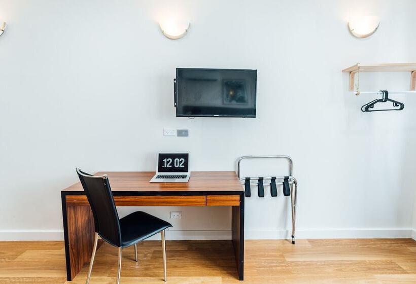Номер Deluxe, Uno Hotel Sydney