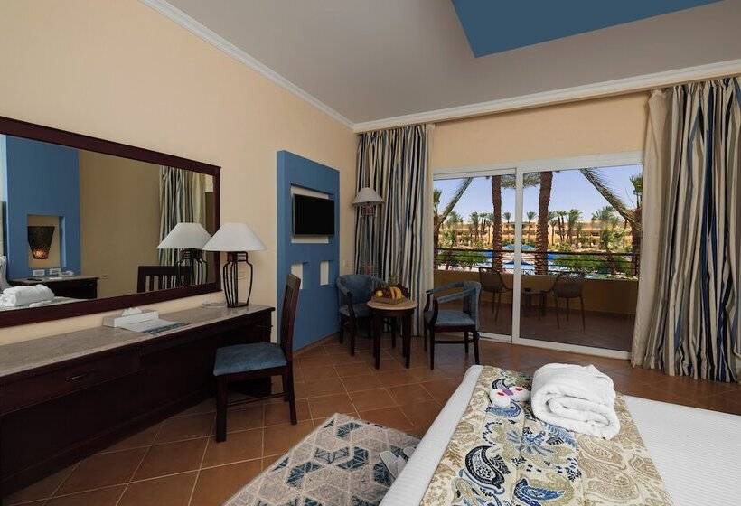 اتاق سوپریور با چشم‌انداز دریا, Amwaj Oyoun Resort & Casino