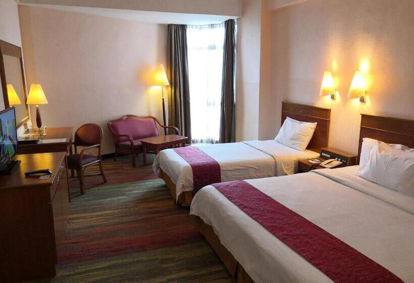 اتاق لوکس سه تخته, Grand Continental  Kuala Terengganu