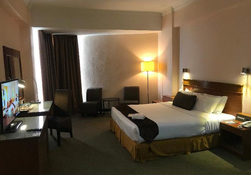 استودیوی پریمیوم, Grand Continental  Kuala Terengganu
