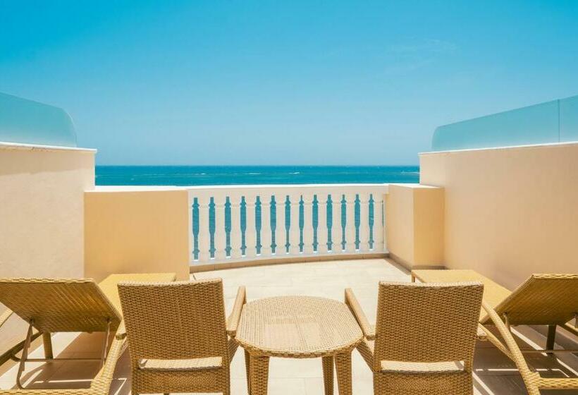 سوییت جونیور با چشم‌انداز دریا, Iberostar Selection Rose Hall Suites