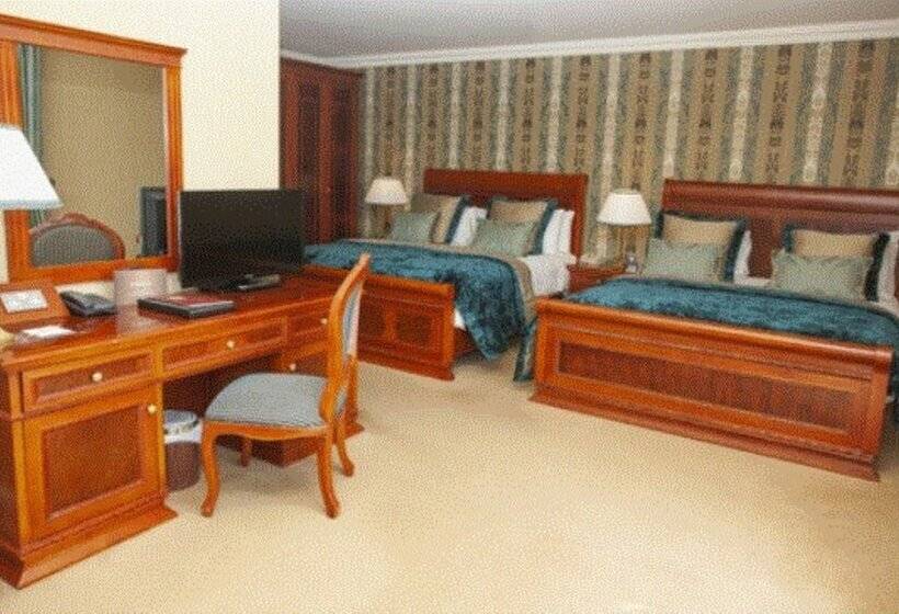 سوییت جونیور, Knightsbrook Hotel & Golf Resort