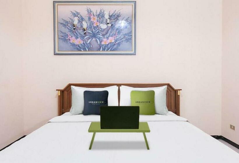 اتاق خانوادگی, Urbanview Hotel Near Jatim Park 1 By Reddoorz