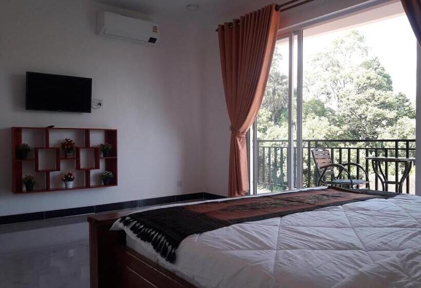 آپارتمان 1 خوابه با بالکن, Khun Pich Apartments