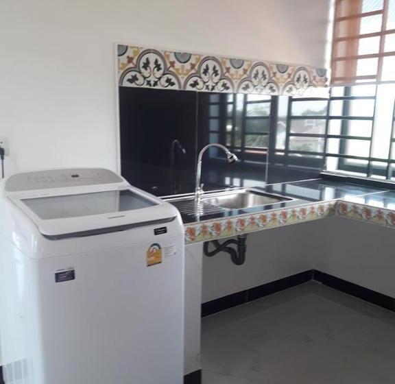 آپارتمان 1 خوابه با بالکن, Khun Pich Apartments