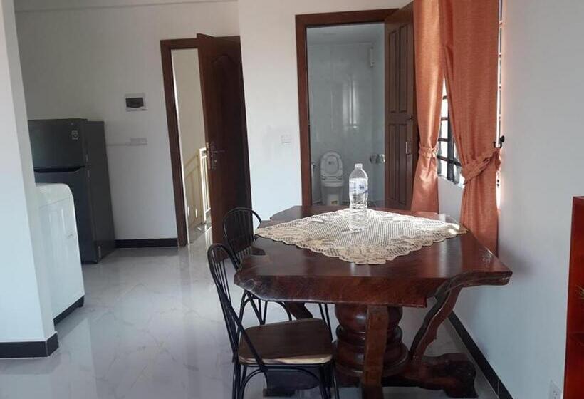 آپارتمان 1 خوابه با بالکن, Khun Pich Apartments