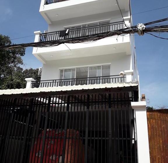 آپارتمان 1 خوابه با بالکن, Khun Pich Apartments
