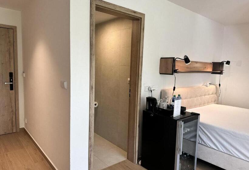 带阳台套房, Wellness Penzion Lázně Kvilda