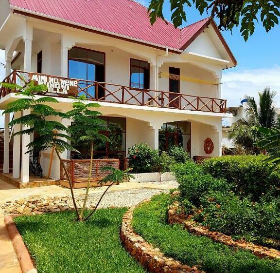 اتاق استاندارد با بالکن, Mimi Na Wewe Villa