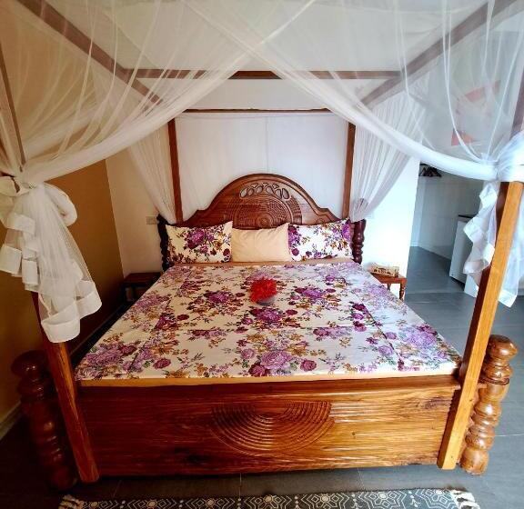 اتاق لوکس, Mimi Na Wewe Villa