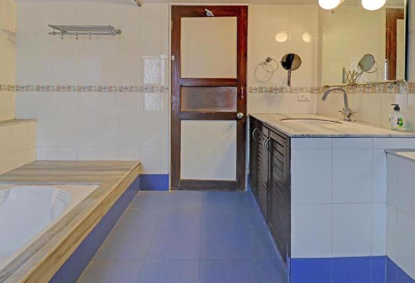 اتاق لوکس, Itsy Hotels Vailankanni Natures Inn