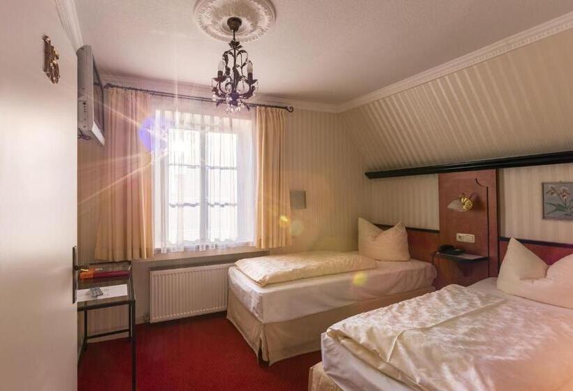Номер Стандарт Трехместный, Gästehaus Plönlein   Hotel Goldener Hirsch Rothenburg